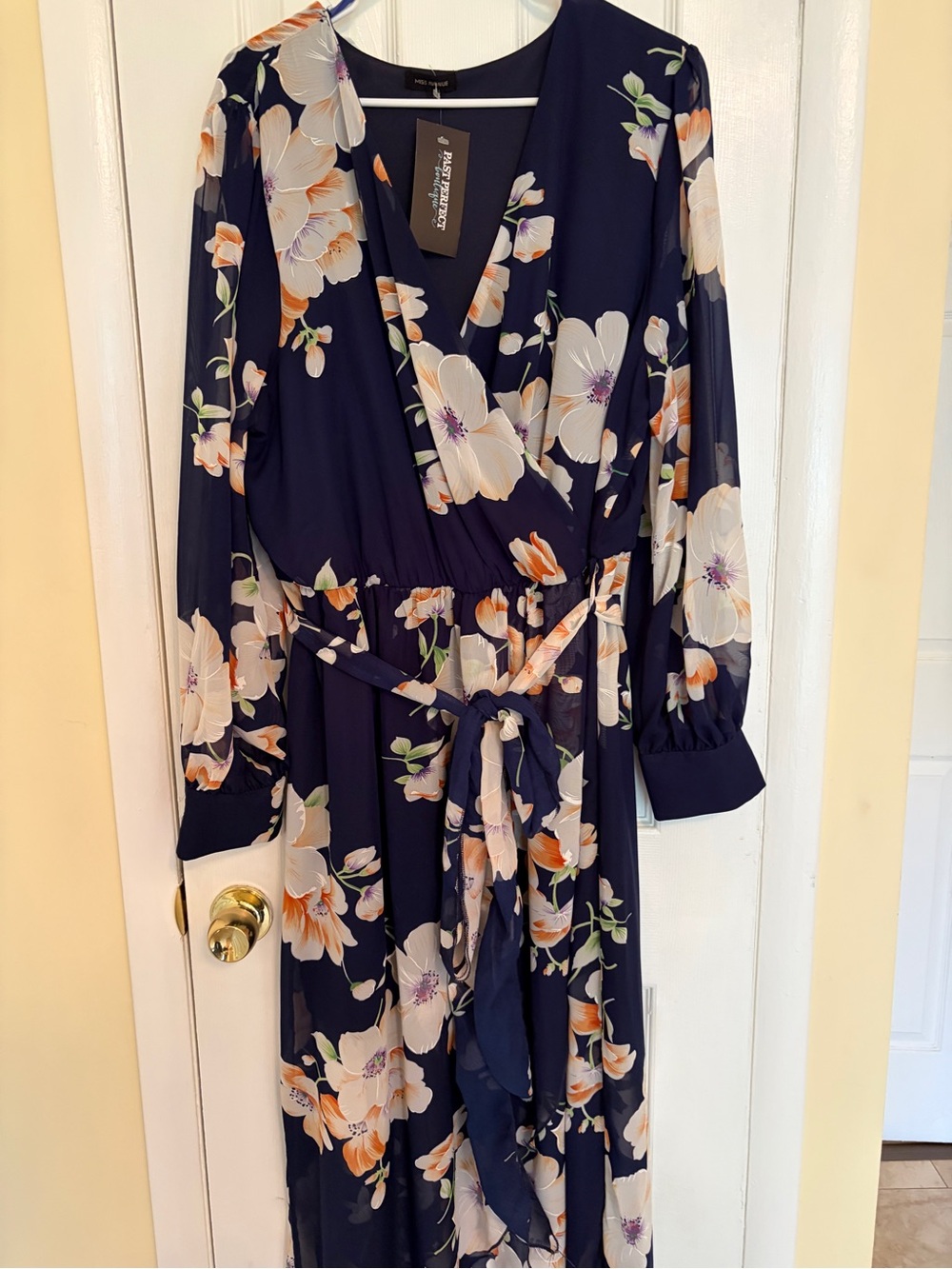 NWT Miss Avenue Plus Size Floral Maxi Wrap Dress with Peach Blooms